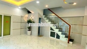 Mặt Tiền Đinh Bộ Lĩnh Ngang 5m Có 3 Lầu 4 Phòng Ngủ gần Bùi ĐÌnh Túy
