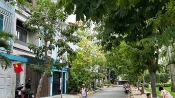 Bán nhà ngang 6m x 15.6m Đặng Thùy Trâm - Đường rộng 12m có lề đường