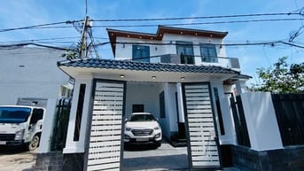 🏡BÁN  BIỆT THỰ HIỆN ĐẠI MÁI NHẬT GÓC 2 MẶT TIỀN10x14m – FULL NỘI THẤT