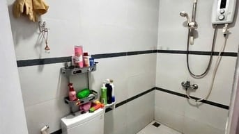 C/ c Thái An, NGuyễn văn Quá, Q12: 7tr/th, 65m2, 2PN, WC, Nội thất đủ.