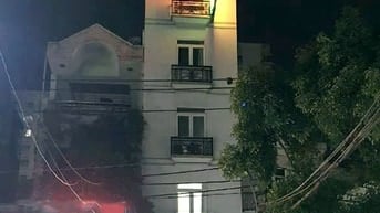Bán nhà mặt tiền Hoàng Hoa Thám, 4 lầu, 131,1 m², giá 32 tỷ