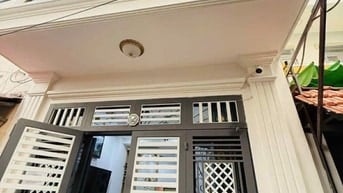 Nhà mới đẹp sổ đỏ chính chủ (song hẻm) : 1 trệt 1 lầu 2p ngủ 2wc 