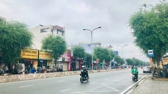 Bán nhà Mặt Tiền Đường Hoàng Hoa Thám p12 Q.TB dt: 5 x 24. KC : 3 lầu