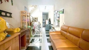 Bán nhà đẹp hẻm 1/ 57m2 2 tầng không QH Tôn Thất Thuyết P3 Q4