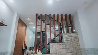 Chú Tư bán gấp nhà Thủ Đức, hẻm rộng ô tô ra vào thoải mái