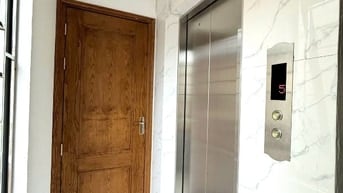 BÁN GẤP - TOÀ CHDV PHỐ KIM MÃ - GIANG VĂN MINH - 50M - 7 TẦNG - MT 11M