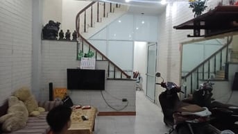 Nhà HBT ngõ thông nhà xây chắc chắn 6 phòng ngủ có thể ở hoặc cho thue