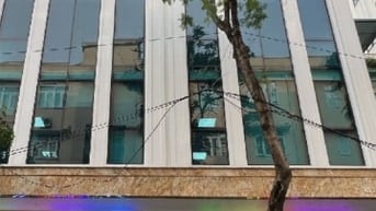 Nhà phố văn phòng Đoàn Thị Điểm chào bán 9 t ầng 160m2 giá 113ỷ