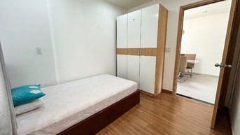 Chung cư Celadon, Bờ Bao Tân Thắng, TP: 2p ngủ, full NT mới, 10tr5