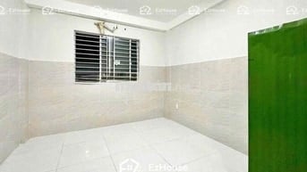 Phòng rộng - Cửa sổ trời - Thang máy