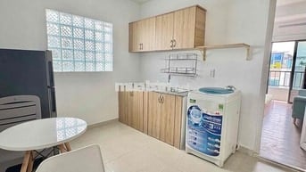 Cho Thuê Căn Hộ 1PN Tách Bếp Ban Công Thang Máy Ở Trần Quang Khải Q1