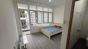 CHO THUÊ PHÒNG BAN CÔNG THOÁNG MÁT CỬA SỔ TRỜI Ở ĐƯỢC LIỀN CHO ANH CHI