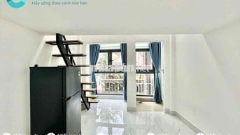 🔥PHÒNG GÁC CỬA SỔ KÍNH ĐẸP LUNG LINH RỘNG RÃI CÓ THANG MÁY SÁT QUẬN 10
