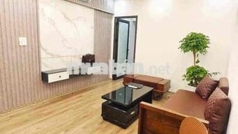 TẬP THỂ MẶT PHỐ HUỲNH THÚC KHÁNG - 3PN  - 10M RA PHỐ- 5TỶ.