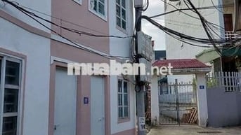 Tôi là chính chủ cho thuê nhà phân lô 2 tầng 50m2 giá 3,5 triệu/tháng