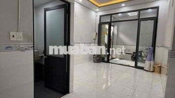 Nhà bán DT 3,7x11,5 . 1 lầu 2 p.3 Tolet Ba Đình P.Chánh Hưng P9 Q8