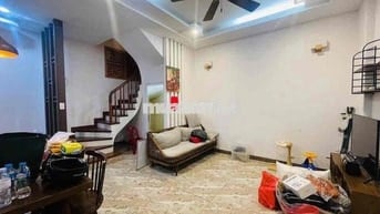 Phân lô Tô Vĩnh Diện, 20m ra ô tô, nhà đẹp, ngõ rộng. 36mx6T. Chỉ 8,6t
