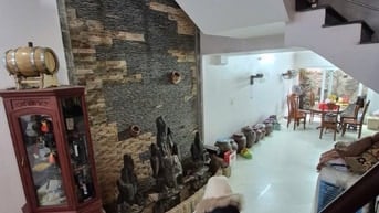 NHÀ ĐỂ ĐƯỢC Ô TÔ Ở VĨNH KHANG GẦN TRƯỜNG HỌC