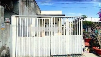 Cần bán gấp căn nhà ở 1/ Đ. Tân Xuân 5 , Hóc môn 81m2 SHR giá 940tr