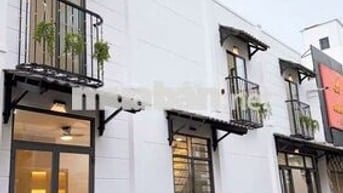 Nhà MT 8M khu phân lô Hưng Phú giá chỉ 2T880, tiện kinh doanh.