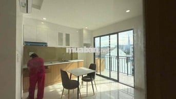 CĂN HỘ 1PN FULL NỘI THẤT BAN CÔNG THOÁNG NGAY ĐINH BỘ LĨNH GẦN QUẬN 1