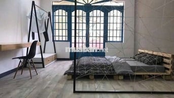 Studio 1 pn tách bếp có full nội thất có ban công  10p ra tới quận 1