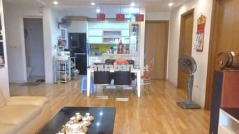 Bán gấp căn No7 Thành Thái. Dt 148m gồm 4pn, 3wc.