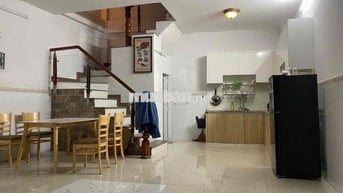 Cho thuê nhà đường Đồng Xoài, f13 Tân Bình, 5x8.5, 4 tầng, 3pn giá 14t