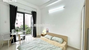 CĂN HỘ FULL NỘI THẤT BAN CÔNG THOÁNG NGAY NGUYỄN XÍ GẦN ĐINH BỘ LĨNH
