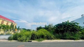 CHỦ NGỘP CẦN BÁN GẤP LÔ ĐẤT THỊ TRẤN CỦ CHI FULL THỔ CƯ 200m2 giá640tr