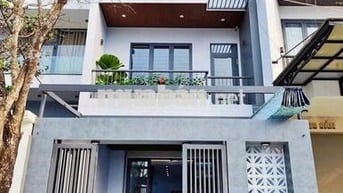 Cho thuê nhà MT 12A Tăng Bạt Hổ Phường 11, Q. Bình Thạnh.
