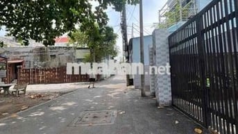 Phòng trọ có gác suốt DT sử dụng cỡ 20m2 sẵn máy lạnh, gần Đặng Văn Bi