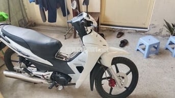 Mới mua xe nên cần bán em này
