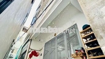 BÁN NHÀ GIA QUẤT, BỒ ĐỀ LONG BIÊN,10PHÚT SANG PHỐ CỔ ,1KM RA CẦU LB