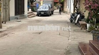 Bán gấp đất đấu giá Ngọc Hội ,ô tô ,phân lô cán bộ ,giá  9.5 tỷ