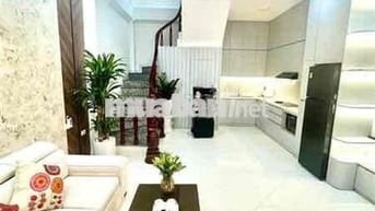 Bán nhà phố Trường Chinh - 5 tầng 50m2 , Mt 4,5m ,ngõ thông , nở hậu