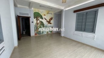 NGUYÊN CĂN MT NGUYỄN MINH HOÀNG DT 7X20M TRỆT 3 LẦU SÂN THƯỢNG