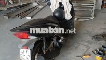 Xe máy Honda PCX 2017 màu đen nhám Smartkey