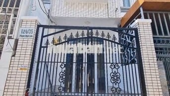 Nhà trục chính hẻm thông Kinh Doanh Phạm Ngũ Lão