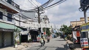 Nhà đường Chiến Lược - p.Bình Trị Đông 
Diện tích nhà 4*20m nhà 3 tầng