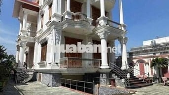 Biệt Thự Nguyễn Đức Thuận 15x35' 1 hầm 1 trệt 2 lầu 7 phòng
