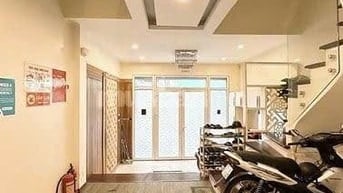 Nhà mặt phố Đại Cồ Việt, Hai Bà Trưng 62m, 6t, mt 4.5m. Giá: 26.8 tỷ