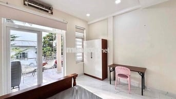 Cho Thuê Phòng Full Nội Thất Có Ban Công Cực Thoáng Mát Gần Aeon TP