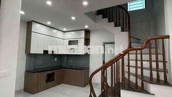cầu diễn 36m 5 tầng xây mới,nhà đẹp ở ngay