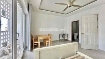 Phòng trọ có bancol gần metro ở Thủ Đức