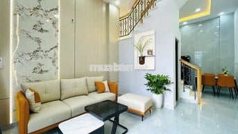 Nhỉnh 3 tỷ nhà 2 tầng full nội thất 4x8m SHR hoàn công đủ Phường 14 GV