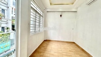 trống sẵn 1 phòng bancol full nội thất giá cực rẻ