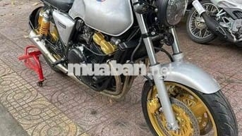 Honda CB400 Super Four