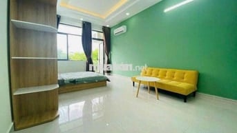 Căn hộ mini có ban công lớn ngay Trung tâm kế cầu Nguyễn Văn Cừ