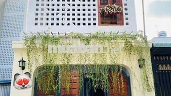 Nhà Mới Xây 100% DT 180m2 1Trệt 2Lầu 3Pn 3Wc Sân Thượng Hẻm Xe Tải